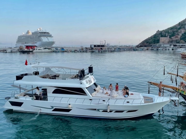 Hyra Lyx yacht med eller utan skeppare Vip Alanya 