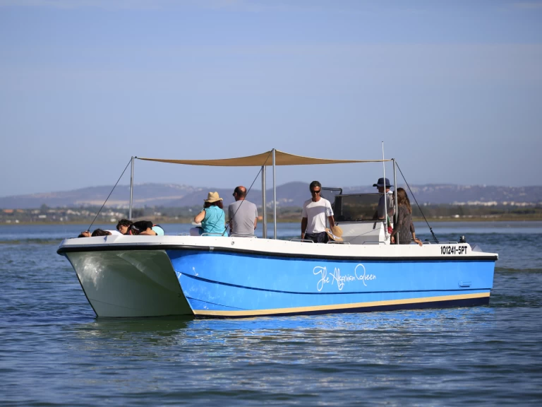 Cheetah Marine WOW 8.9 charter bareboat eller skeppad i Faro