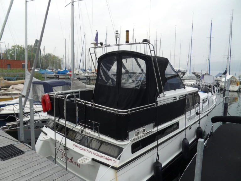 G.Van der Valk Valkkruiser 1200 charter bareboat eller skeppad i Bodman-Ludwigshafen