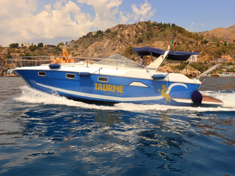 Shuttle Shuttle 43 charter bareboat eller skeppad i Taormina