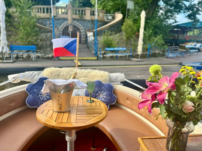 Uthyrning Motorbåt  i Prague - Joda 7500