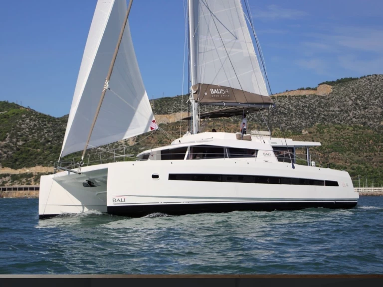 Hyra Katamaran  med eller utan skeppare Bali Catamarans Marsh Harbour 