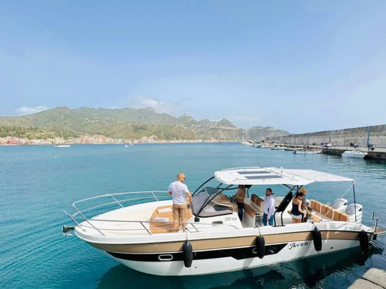 Saver Saver 330 Walkaround charter bareboat eller skeppad i Taormina