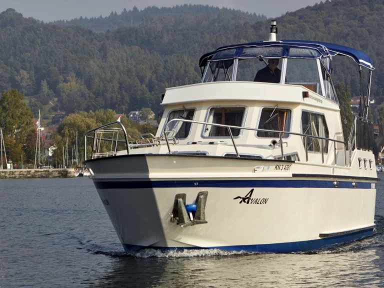 success 11.50 charter bareboat eller skeppad i Bodman-Ludwigshafen