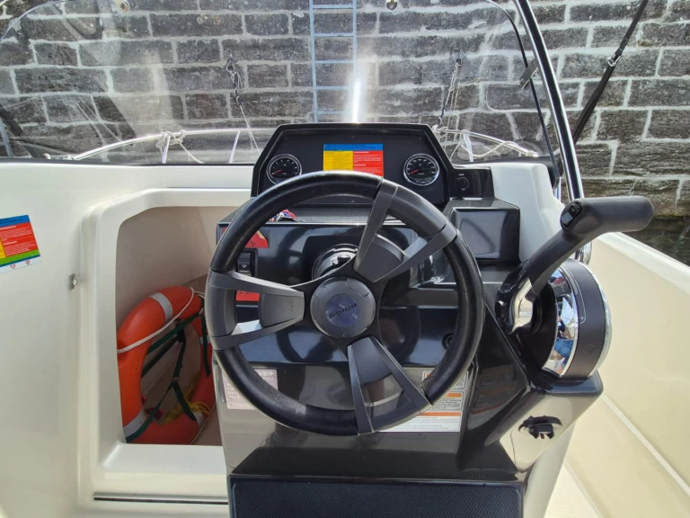 Båtuthyrning Quicksilver Activ 675 Open i Bodman-Ludwigshafen på Samboat 