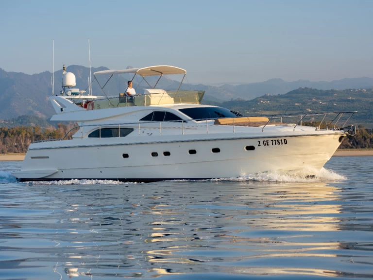 Hyr en Ferretti Ferretti 57 Milazzo 