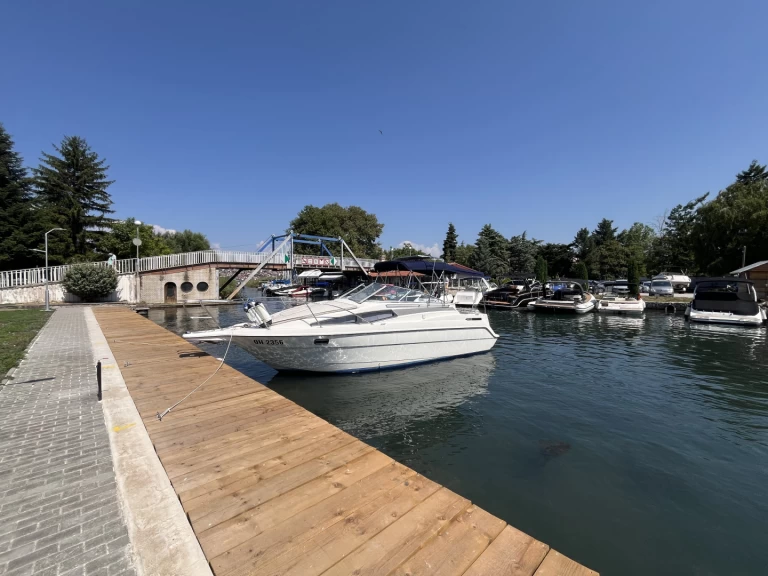 Hyra Lyx yacht med eller utan skeppare Bayliner Ohrid 