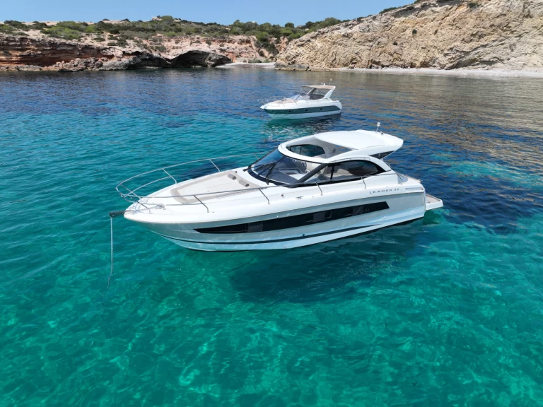 Uthyrning Ibiza Town - Jeanneau Leader 36 av Samboat 