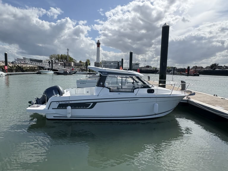 Hyr en Jeanneau Merry Fisher 695 series2 Ouistreham 