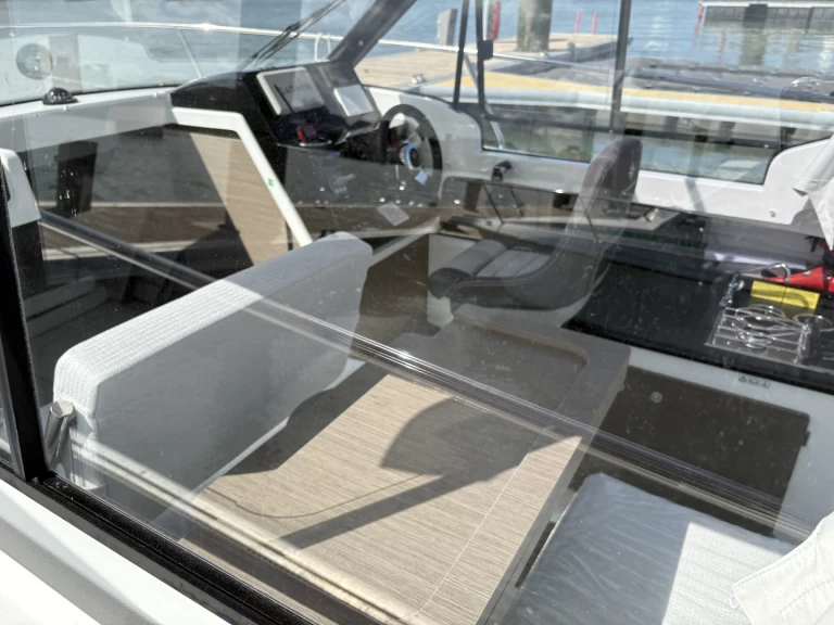 Båtuthyrning Jeanneau Merry Fisher 695 series2 i Ouistreham på Samboat 