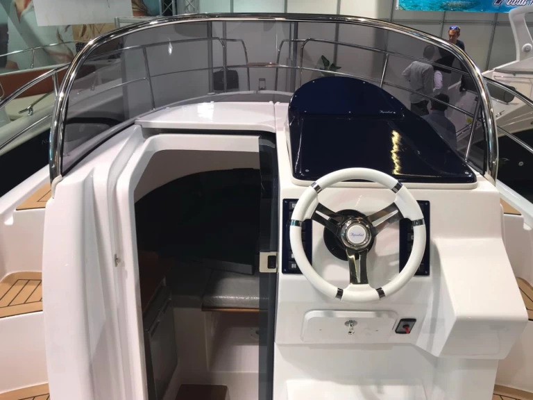 Uthyrning Giardini-Naxos - Aquabat Sport Infinity 850 Lux av Samboat 