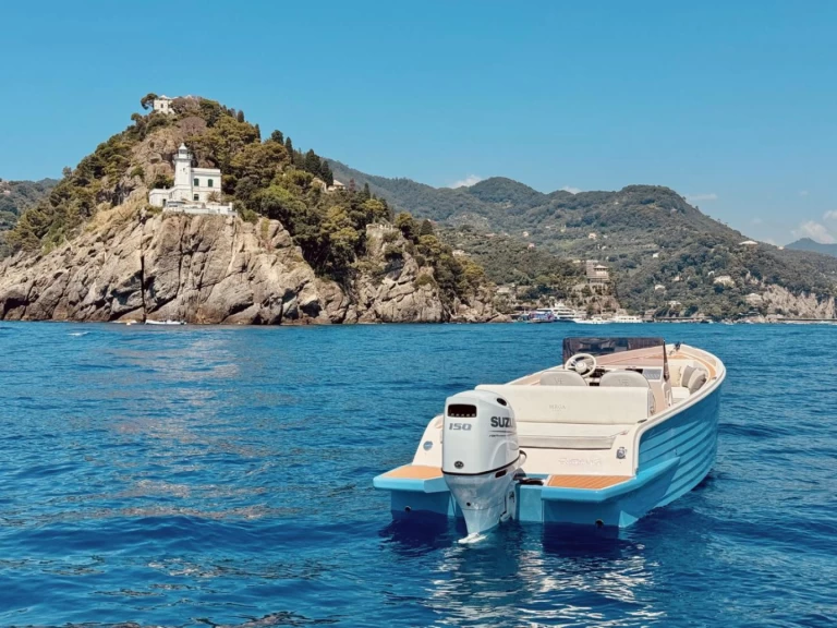 Uthyrning Motorbåt  VERGA 1958 med en båtlicens 
