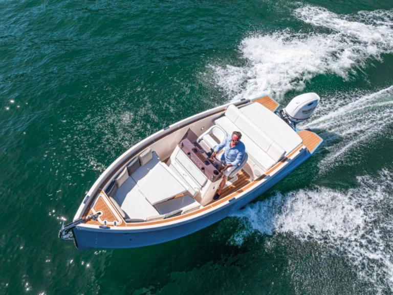 Hyr en VERGA 1958 VERGA SESTANTE 6.8 Giardini-Naxos 