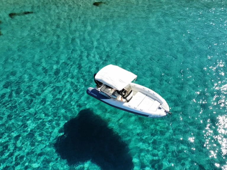 Zodiac N-ZO 600 charter bareboat eller skeppad i Santa Eularia des Riu