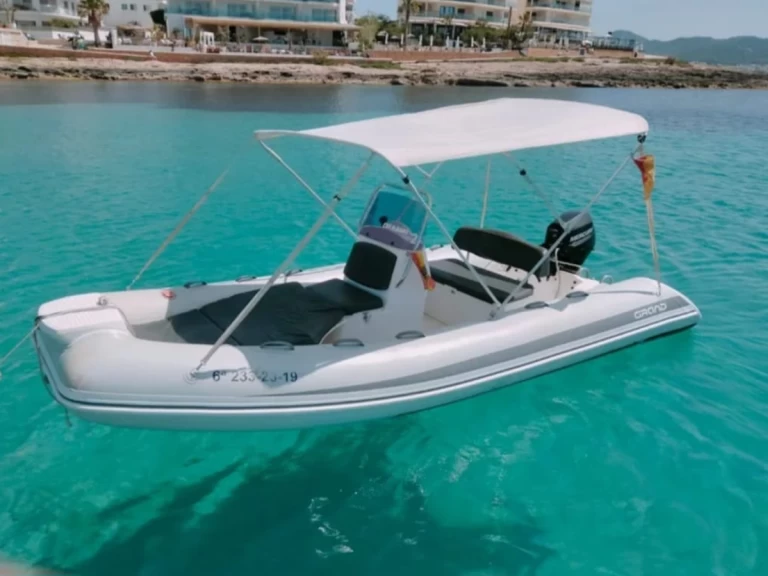 Båtuthyrning Grand Boats Golden Line G340EF i Sant Antoni de Portmany på Samboat 