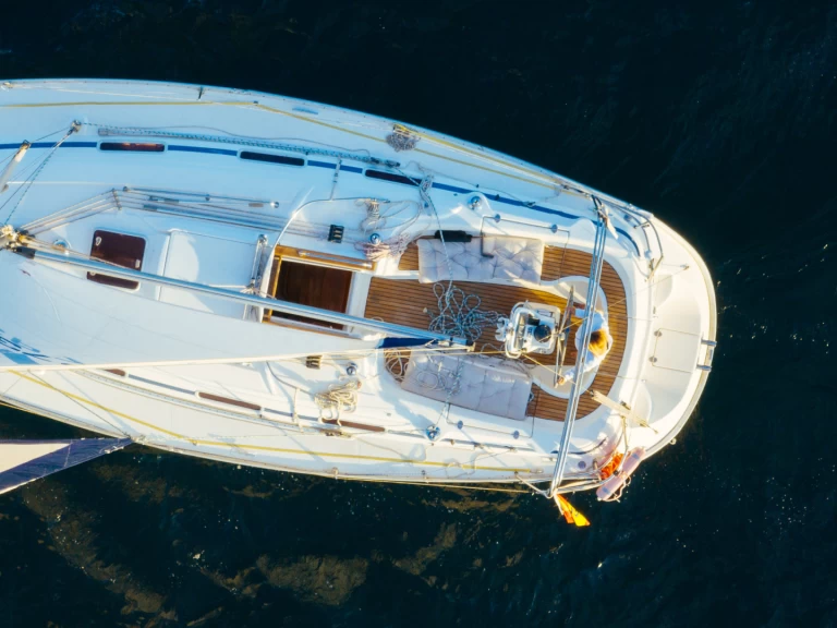 Hyr en Bavaria Bavaria 36 Cruiser Puerto Deportivo de Marbella 