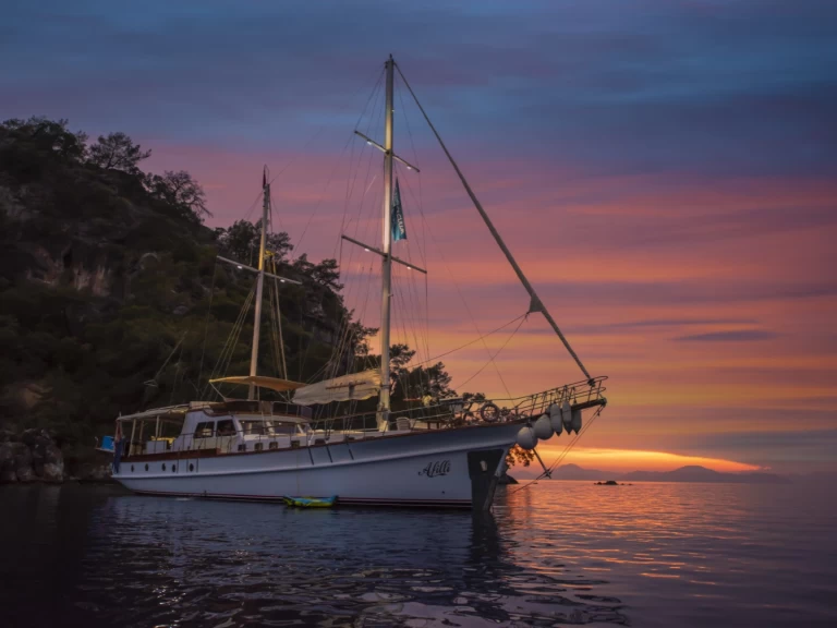 Uthyrning Segelbåt  Custom Made med en båtlicens 