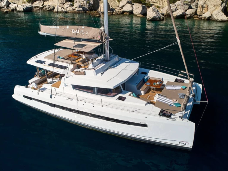 Hyr en Bali Catamarans Bali 5.4 - 6 cab. Fethiye 