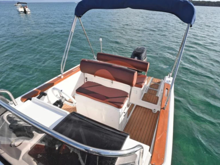 Yacht charter Catania billig SPORT INFINITY 21