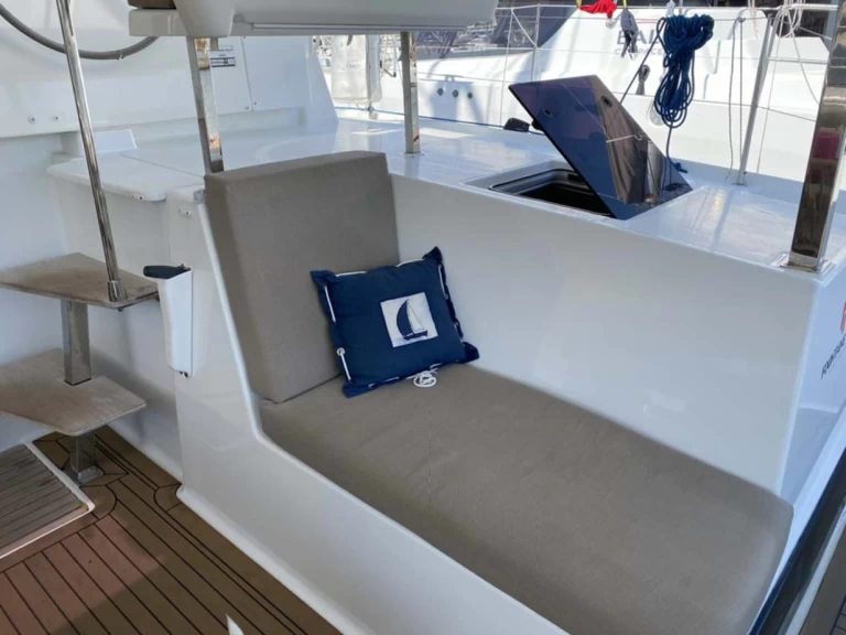 Båtuthyrning Fountaine Pajot Lucia 40 i Pula  på Samboat 