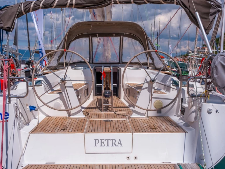 Hyra Segelbåt  med eller utan skeppare Hanse Fethiye 