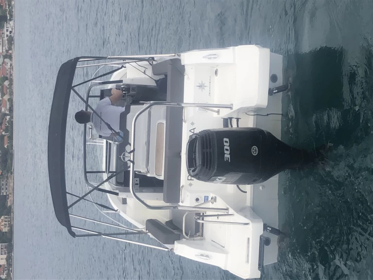 Hyra Motorbåt  med eller utan skeppare Jeanneau Trogir  