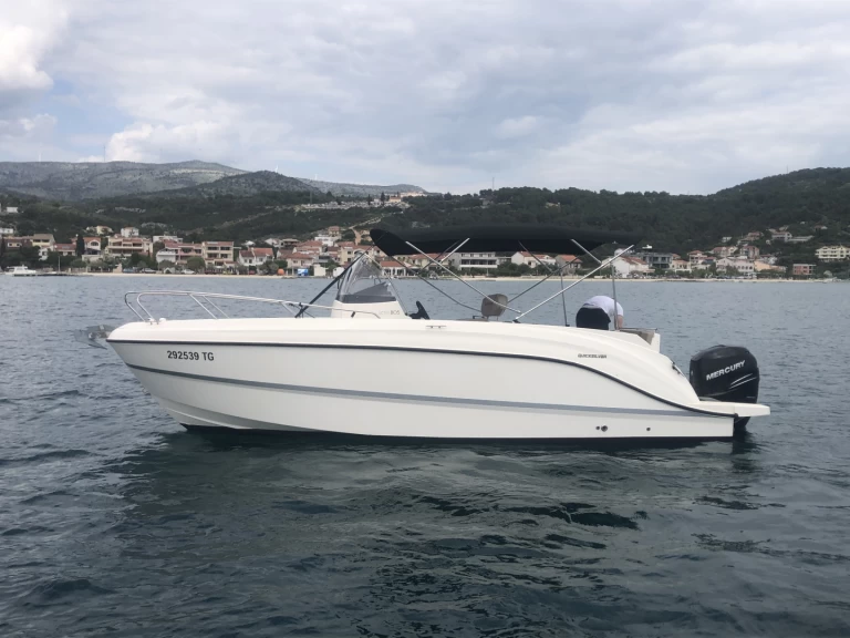 Uthyrning Motorbåt  i Trogir  - Quicksilver Activ 805 Open