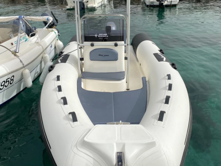 Hyra RIB med eller utan skeppare Marsea Porto Pollo 
