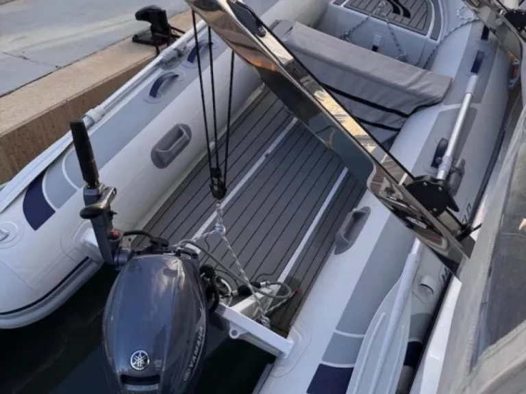 Hyra Katamaran  med eller utan skeppare Fountaine Pajot Toulon 