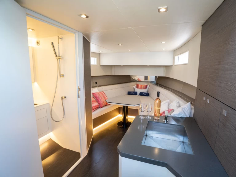 Båtuthyrning Vanquish 45 Open Rollerman i Théoule-sur-Mer på Samboat 