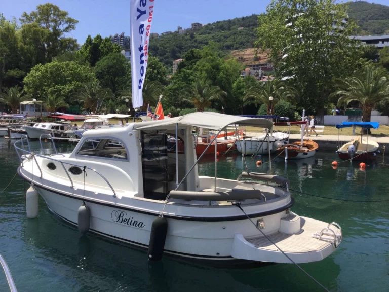 Yacht charter Budva billig 700