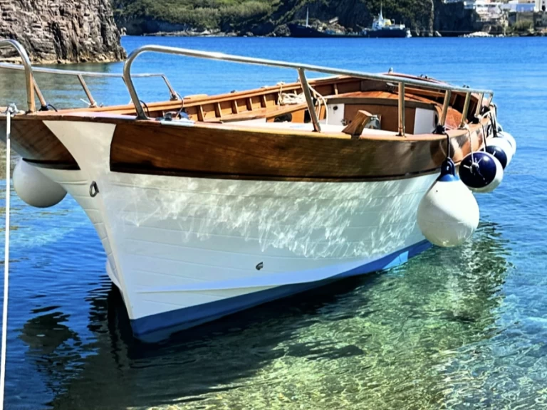 Yacht charter Ponza billig Smeraldo