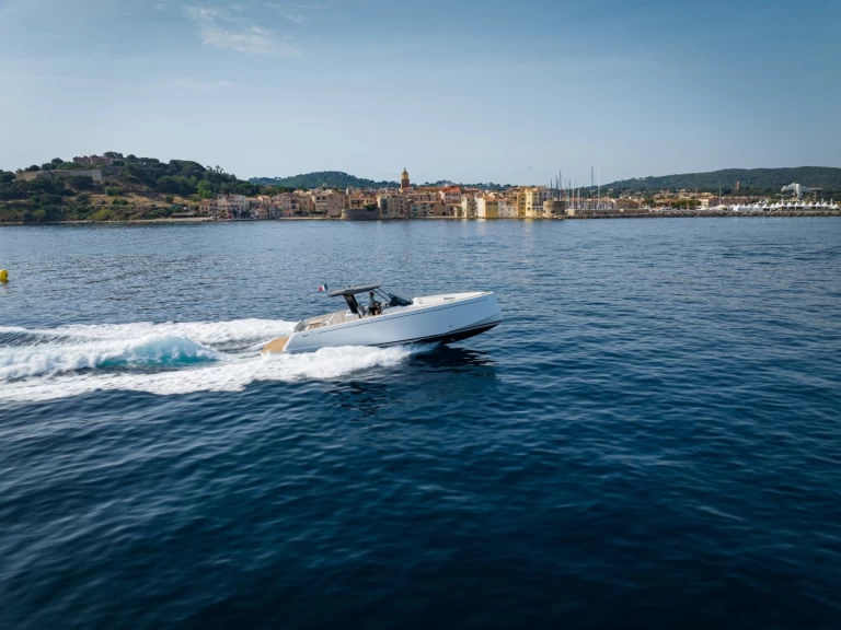 Hyra Motorbåt  med eller utan skeppare Pardo Yachts Port Grimaud 