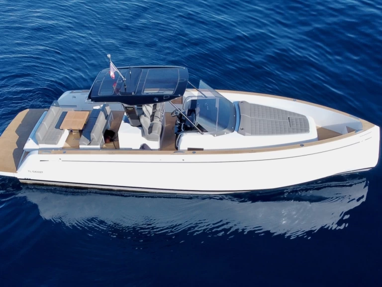 Hyr en Pardo Yachts Pardo 38 Bandol 