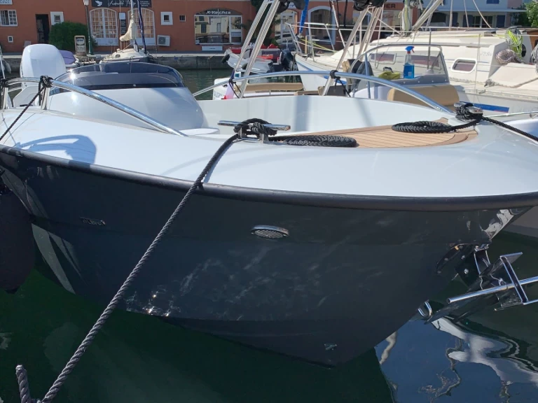 Uthyrning Motorbåt  i Port Grimaud - Clear Libra open