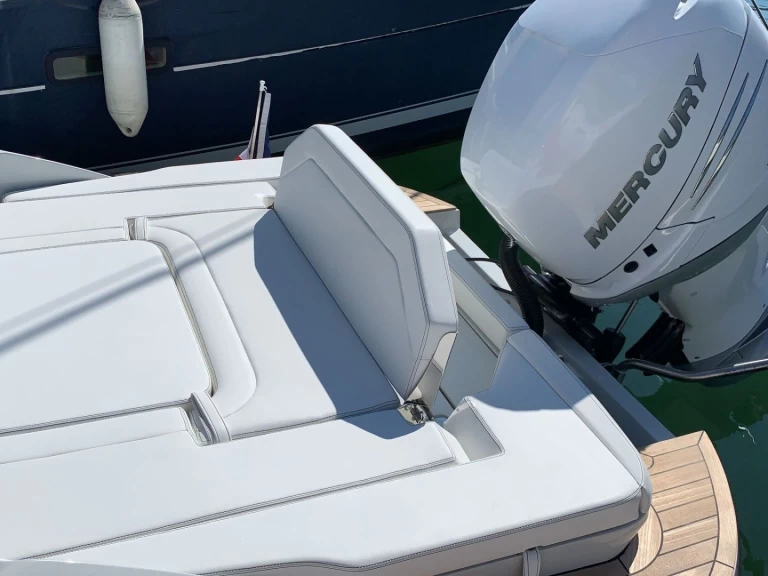 Yacht charter Port Grimaud billig Libra open