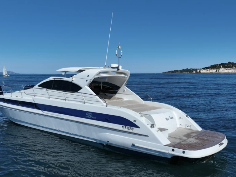 Lyx yacht för uthyrning Port Grimaud till det bästa priset 