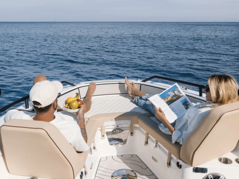 RIB för uthyrning Port Grimaud till det bästa priset 