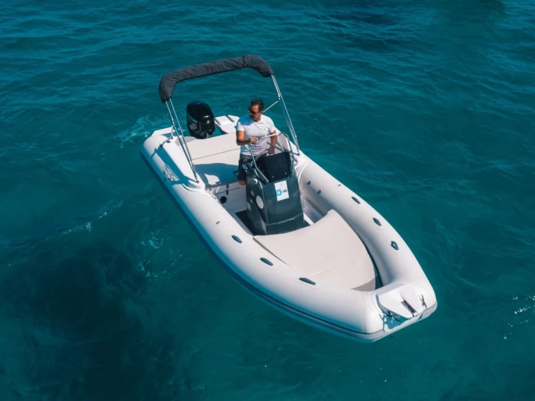 Yacht charter Palermo billig 58