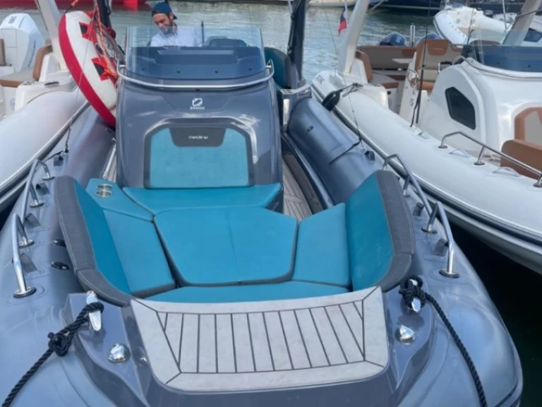 Uthyrning RIB Zodiac med en båtlicens 