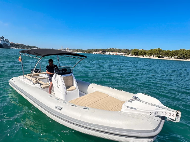 Uthyrning RIB i Mahon - Tarpon Luxe 790
