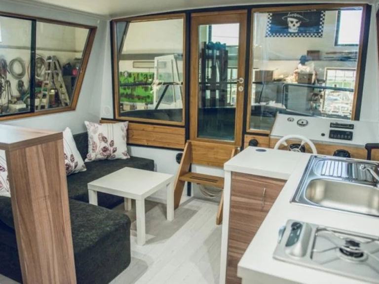 Yacht charter České Vrbné billig YB35