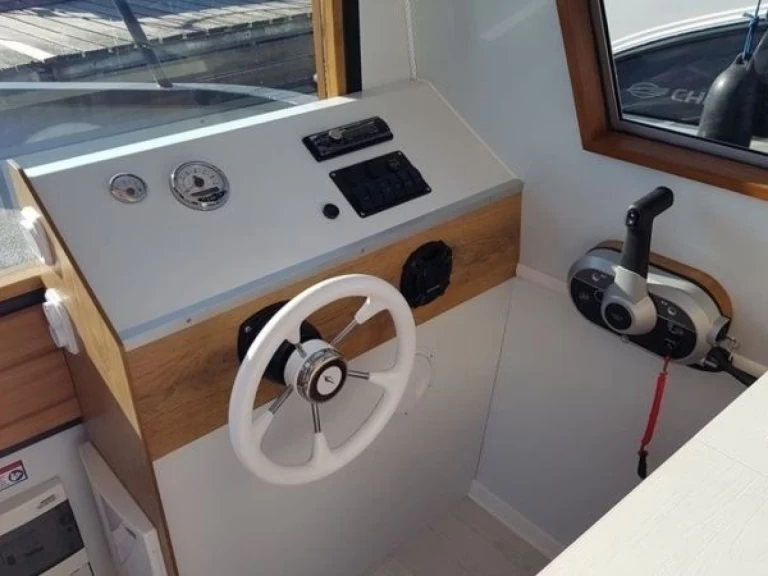 Uthyrning Motorbåt  i České Vrbné - Traweller YB35