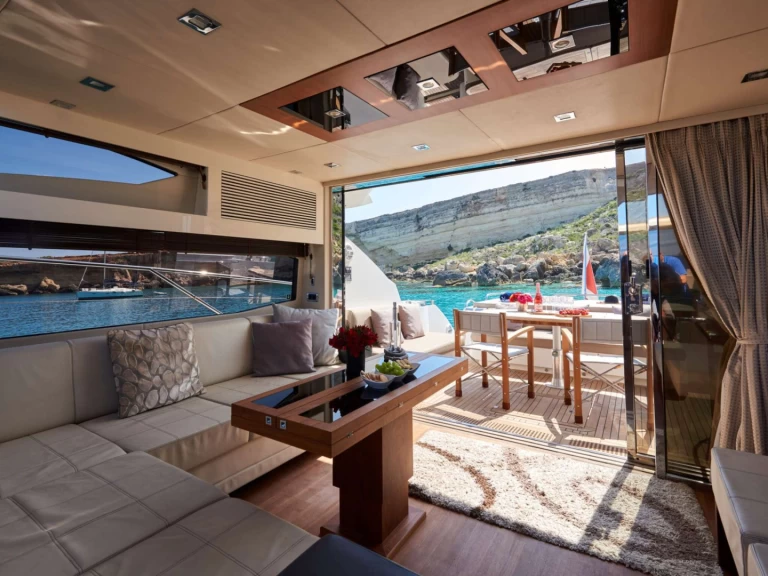 Hyr en Sunseeker Vellamo Valletta 