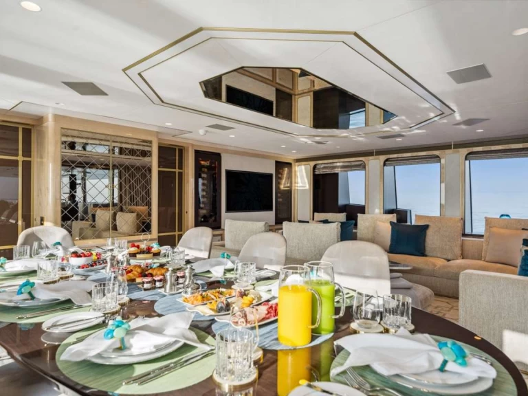 Uthyrning Dubai - Benetti BOMBAY av Samboat 