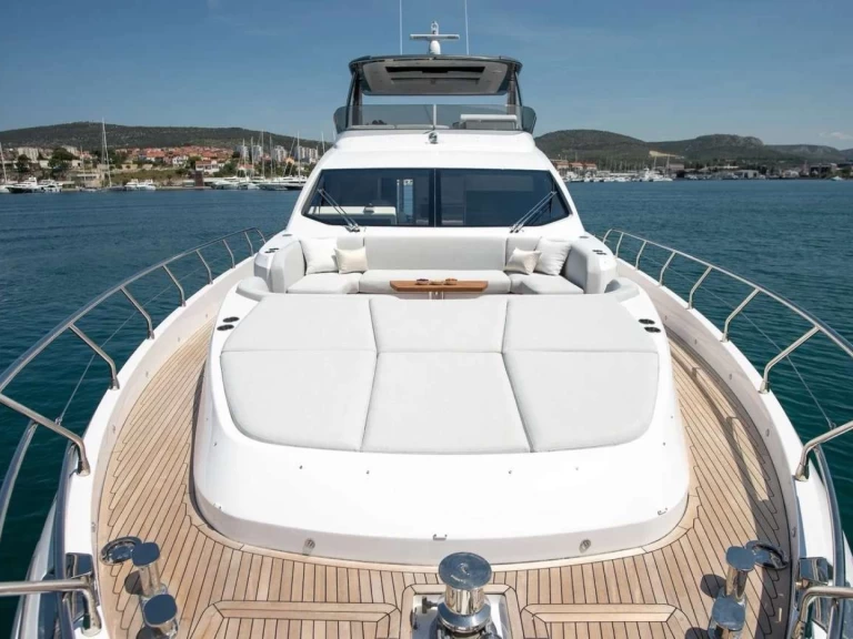 Yacht charter Šibenik  billig PREWI