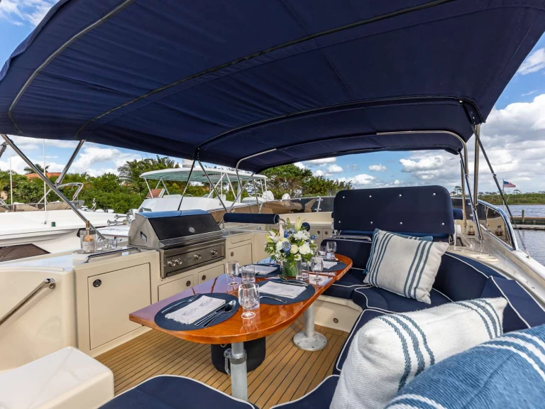 Hyra Lyx yacht med eller utan skeppare Vicem Florida 