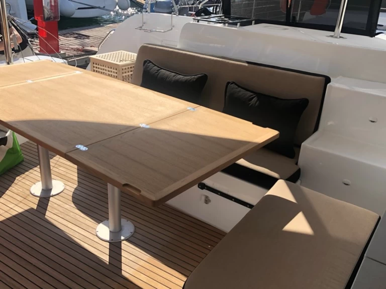 Båtuthyrning Lagoon Lagoon 46 i Piso Livadi på Samboat 