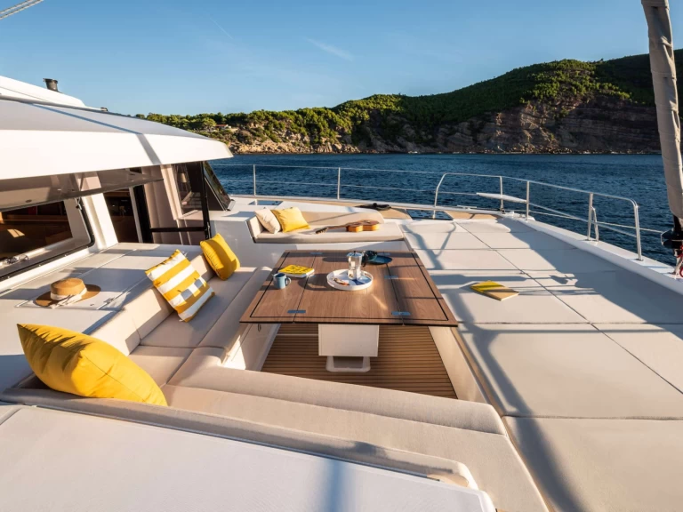 Lyx yacht för uthyrning Nassau till det bästa priset 