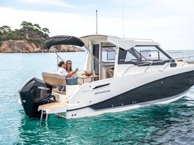 Yacht charter Marseille billig Quicksilver 670 Week-End